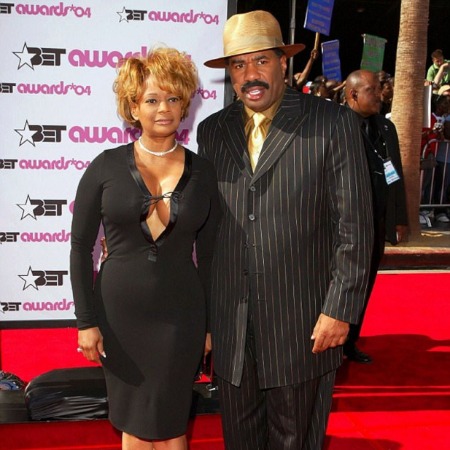 Mary Lee Harvey and Steve divorced each other in 2005. 